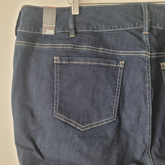 NWT Torrid Premium Stretch Jegging Dark Seas Wash Ankle Length Brand  Size 28 - Picture 3 of 11